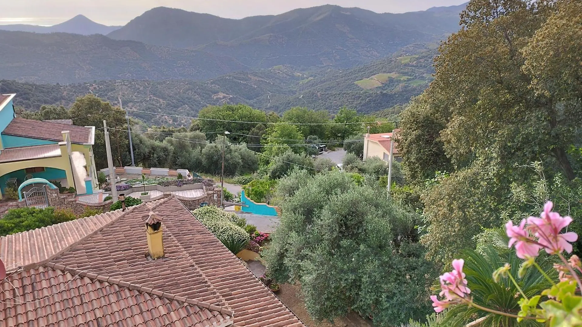 Appartamenti La Collina Jerzu شقة