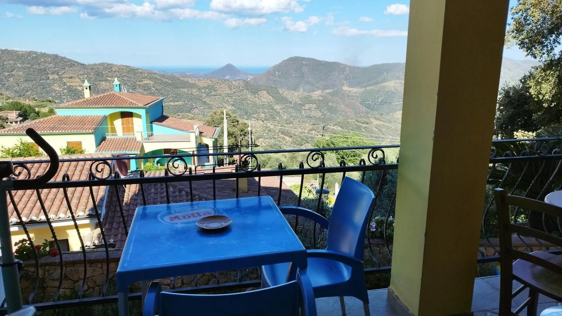 شقة Appartamenti La Collina Jerzu