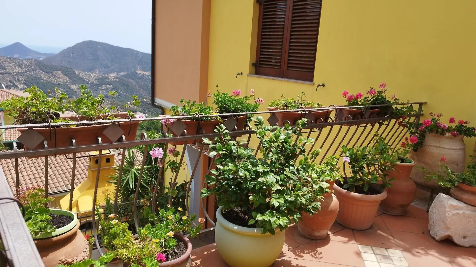 Appartamenti La Collina Jerzu 0*,  إيطاليا